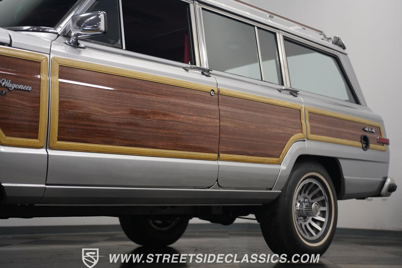 1991 Jeep Grand Wagoneer HEMI Restomod