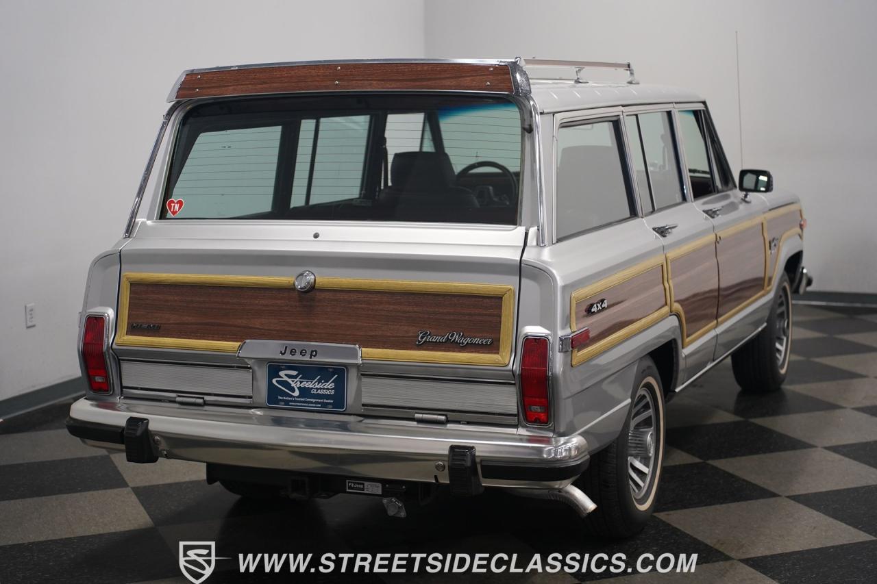 1991 Jeep Grand Wagoneer HEMI Restomod