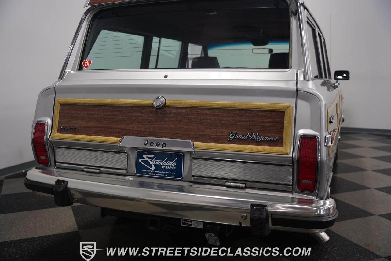 1991 Jeep Grand Wagoneer HEMI Restomod