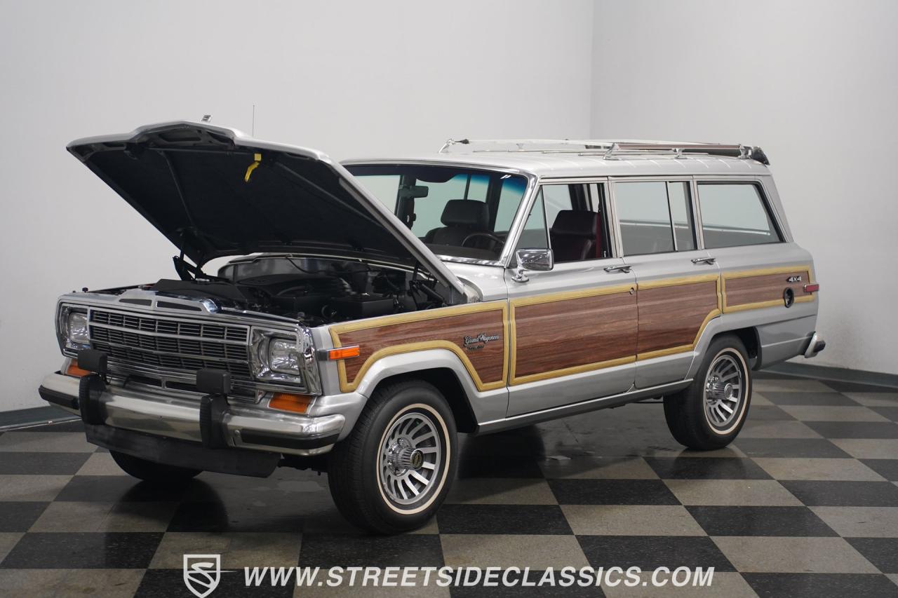 1991 Jeep Grand Wagoneer HEMI Restomod