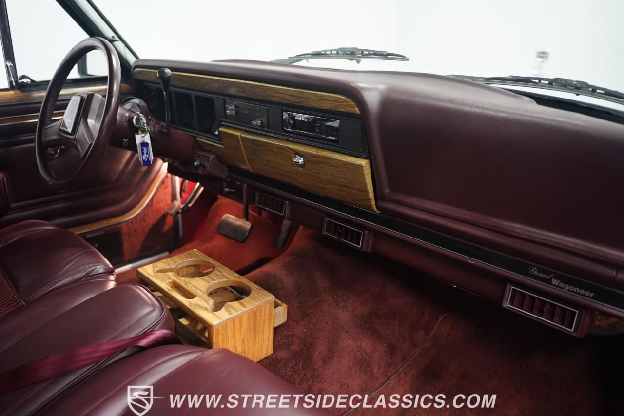 1991 Jeep Grand Wagoneer HEMI Restomod