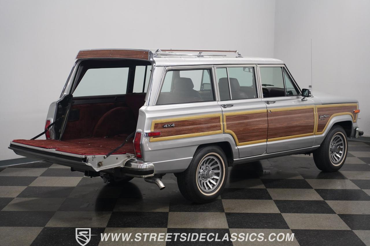 1991 Jeep Grand Wagoneer HEMI Restomod