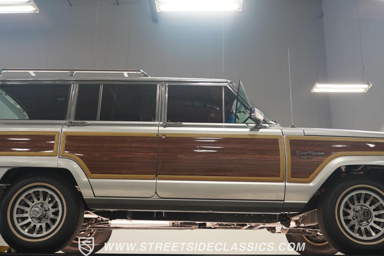 1991 Jeep Grand Wagoneer HEMI Restomod