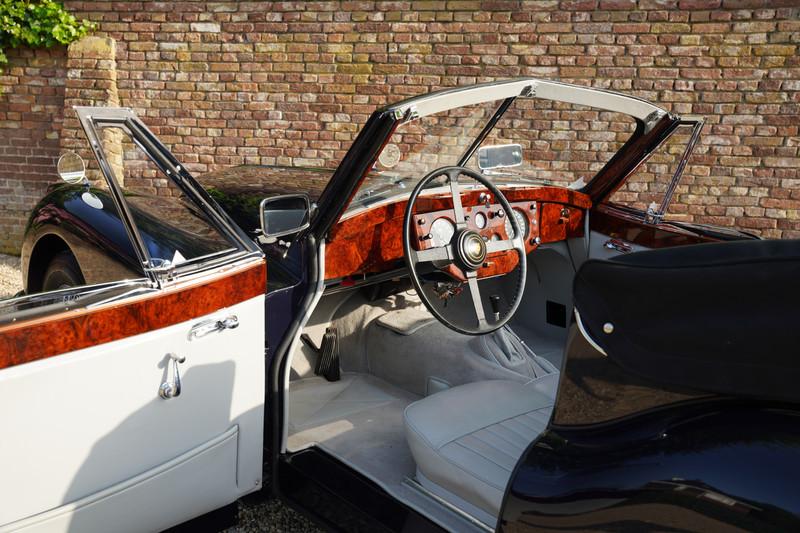 1954 Jaguar XK140 Drophead Coup&eacute;