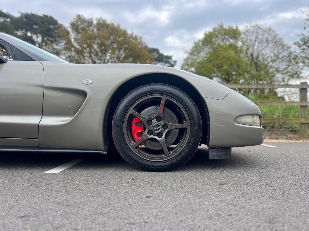 2000 Chevrolet 2000 T GMC CORVETTE C5