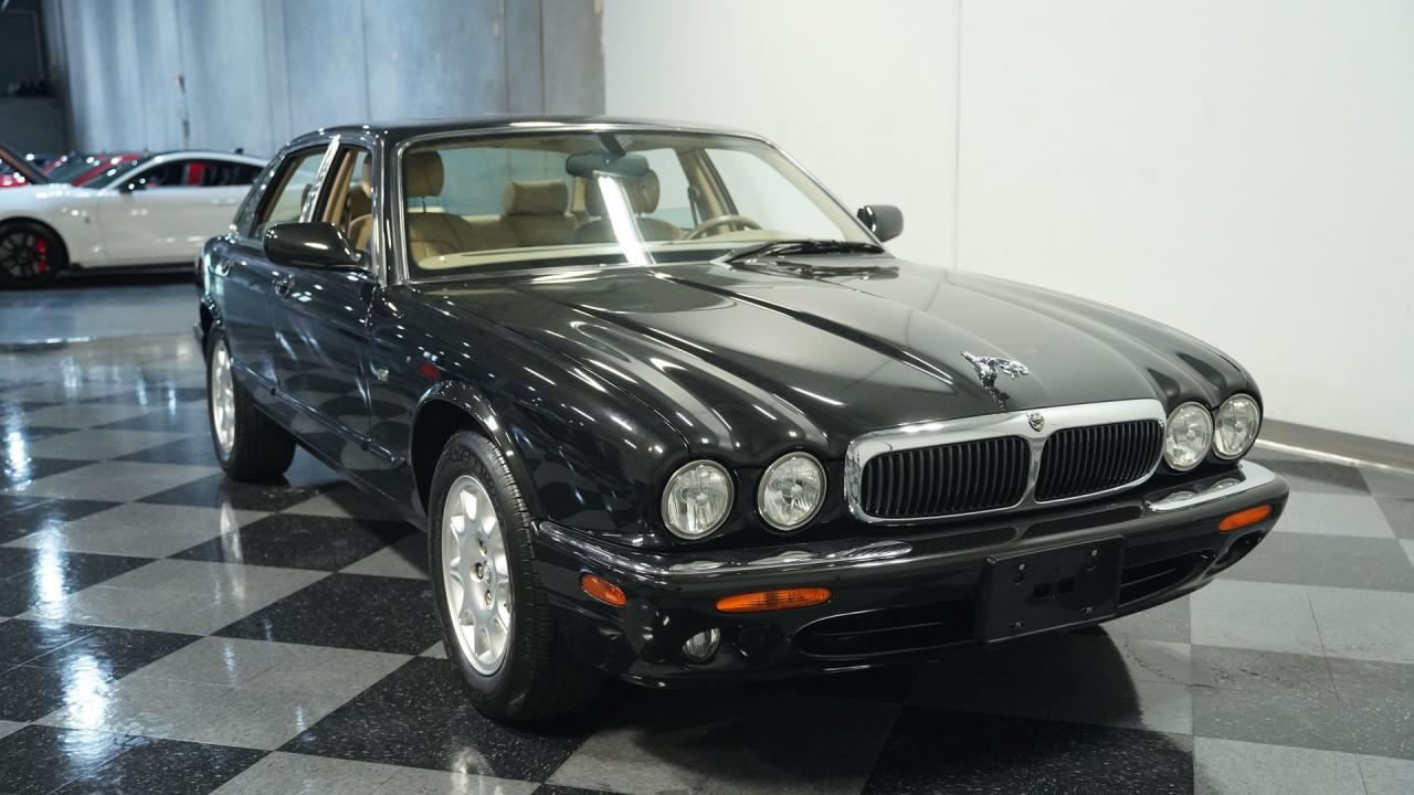 2001 Jaguar XJ8