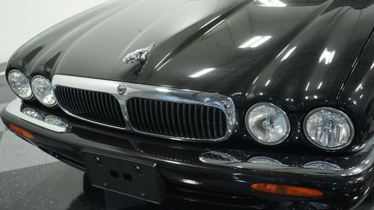 2001 Jaguar XJ8