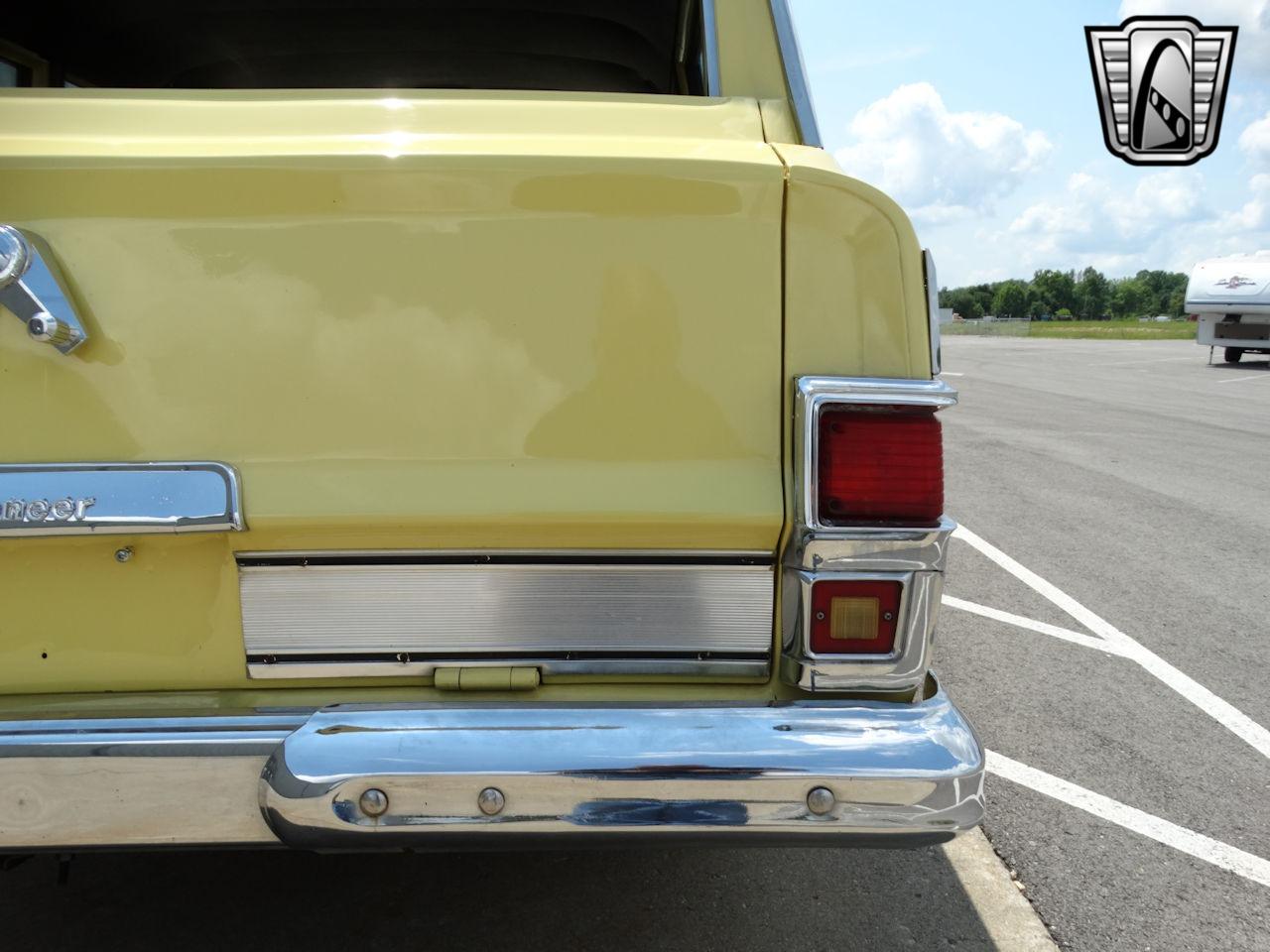 1973 Jeep Wagoneer