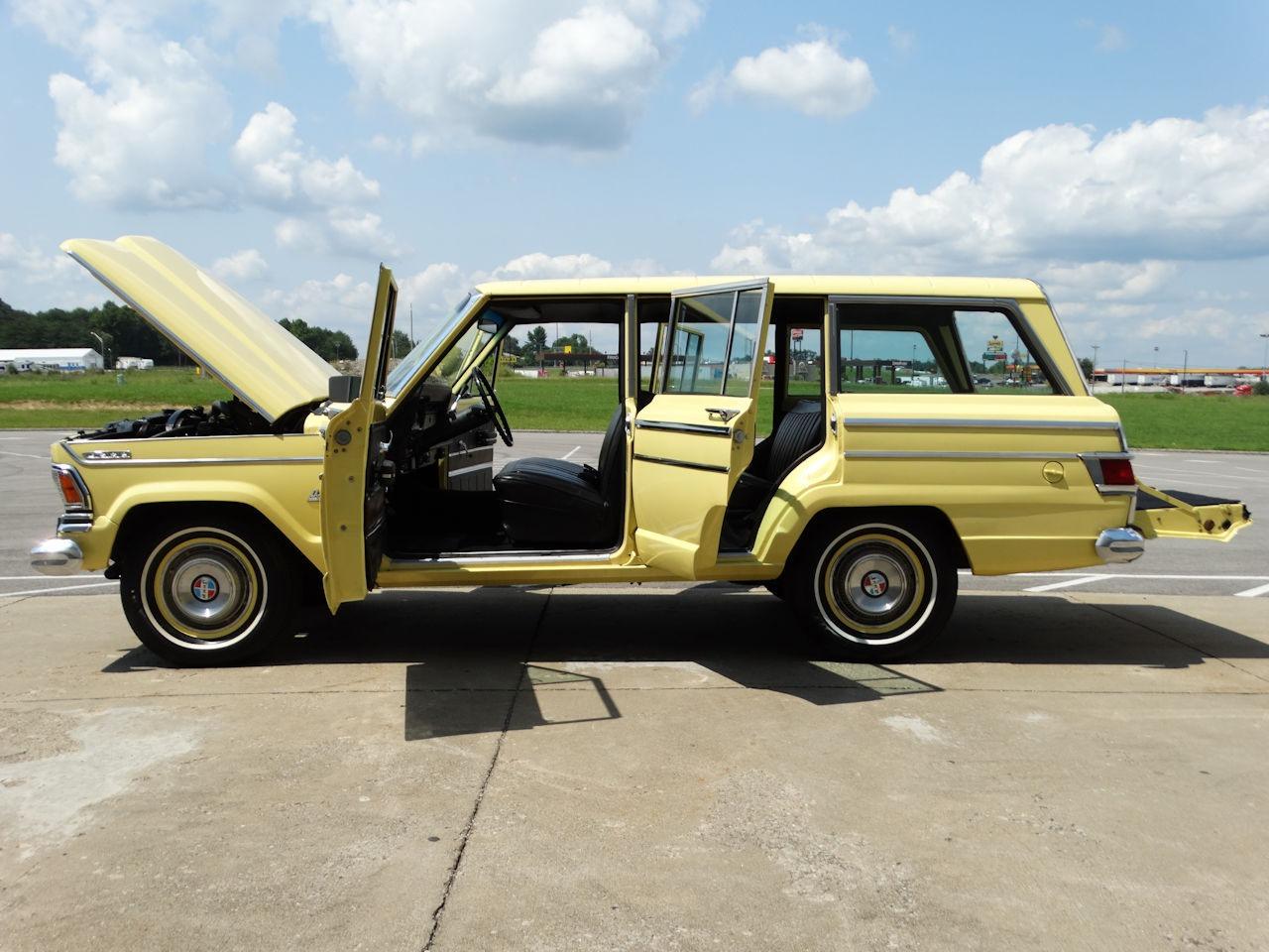 1973 Jeep Wagoneer