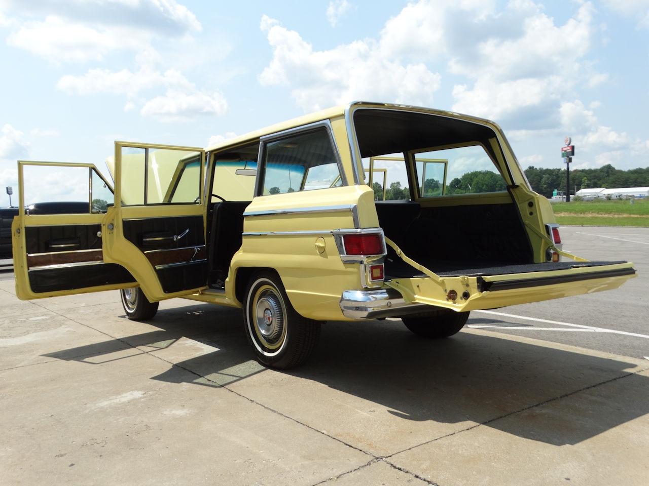 1973 Jeep Wagoneer