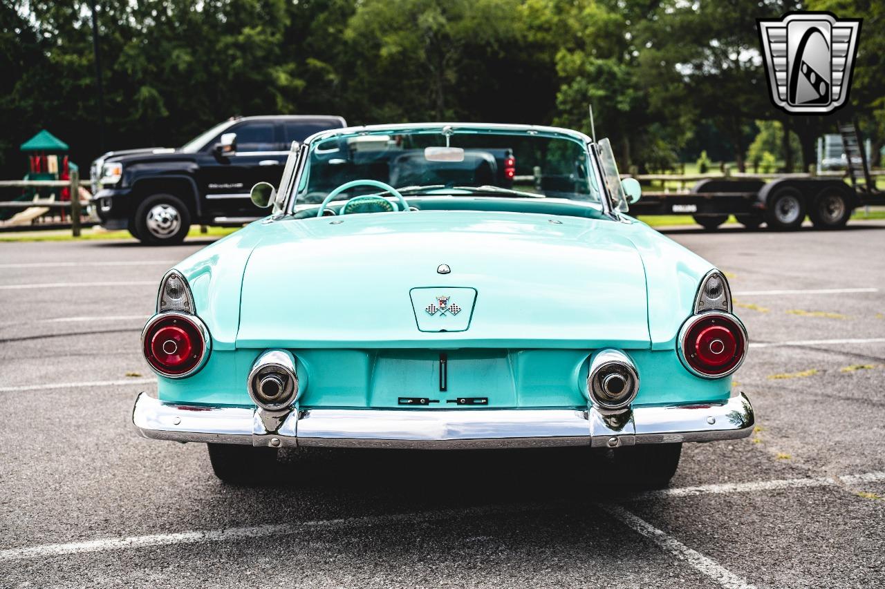 1955 Ford Thunderbird