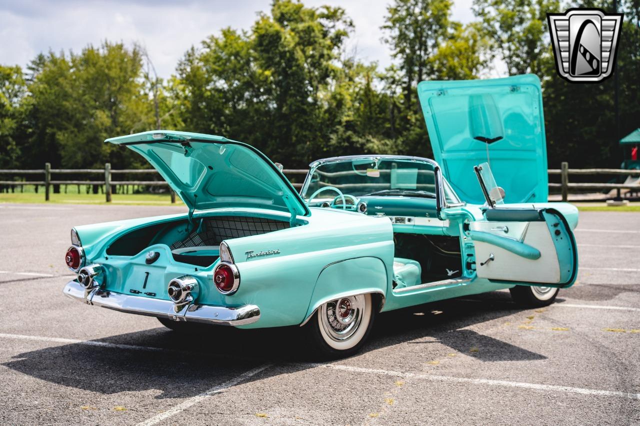 1955 Ford Thunderbird