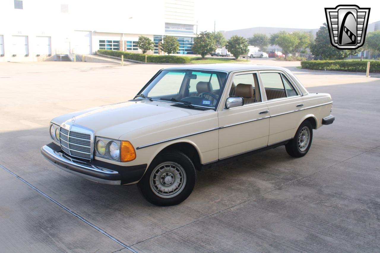 1985 Mercedes - Benz 300D