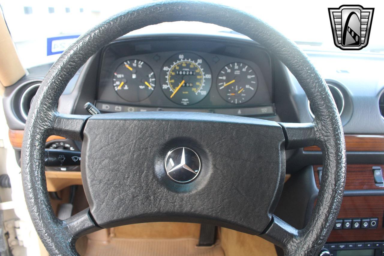 1985 Mercedes - Benz 300D