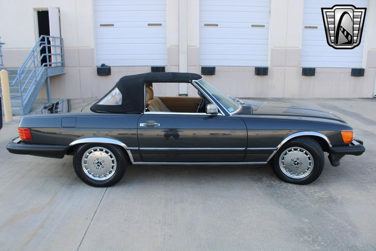 1988 Mercedes - Benz 560SL