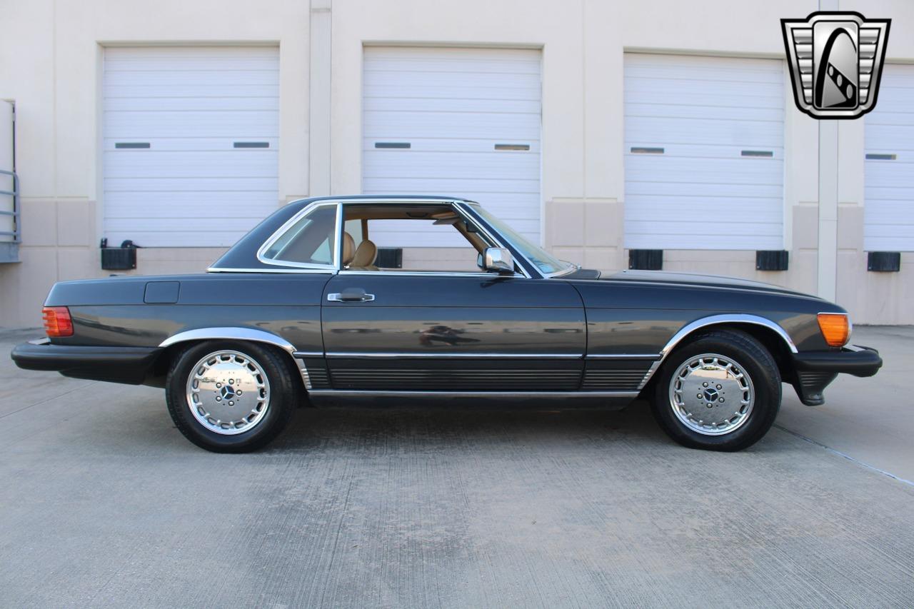 1988 Mercedes - Benz 560SL