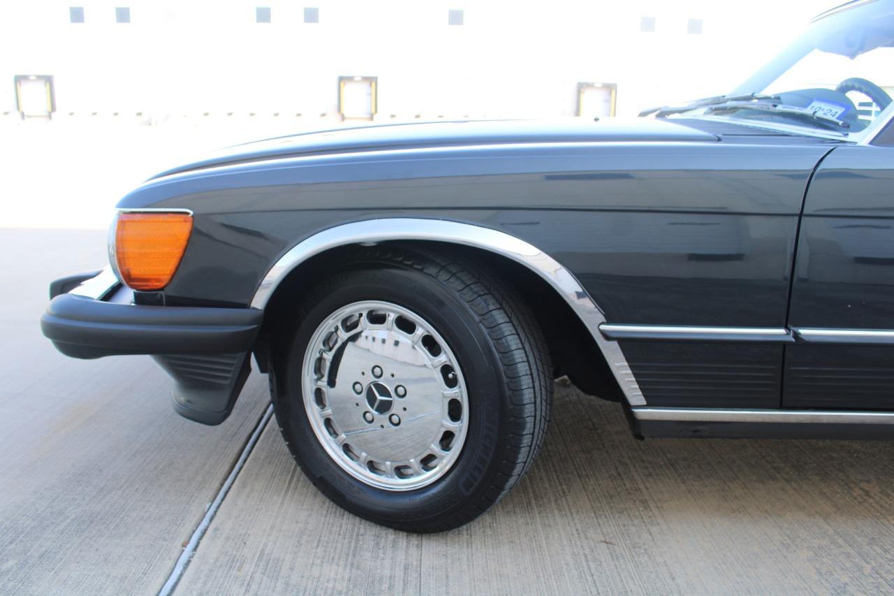 1988 Mercedes - Benz 560SL