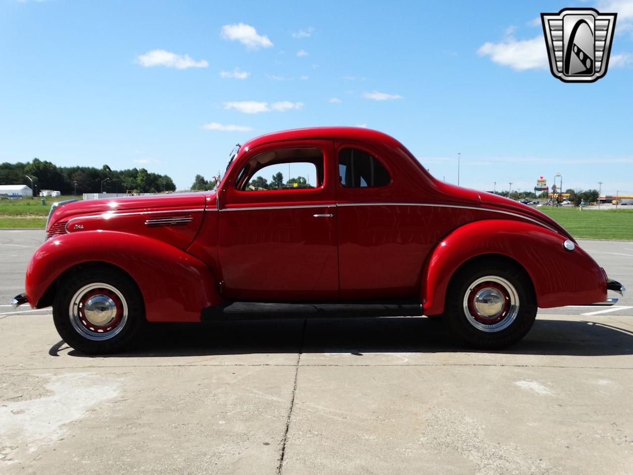 1939 Ford Deluxe