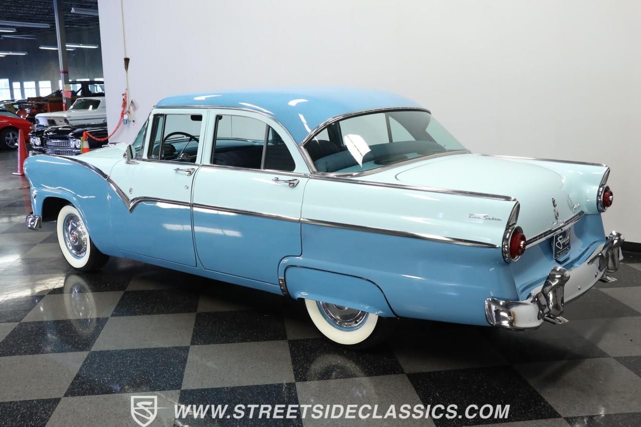 1955 Ford Fairlane Town Sedan