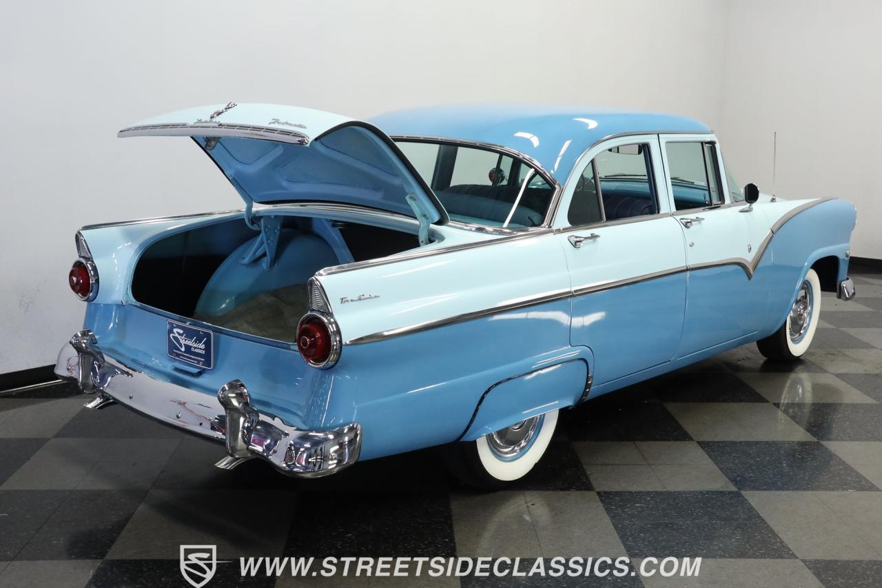 1955 Ford Fairlane Town Sedan