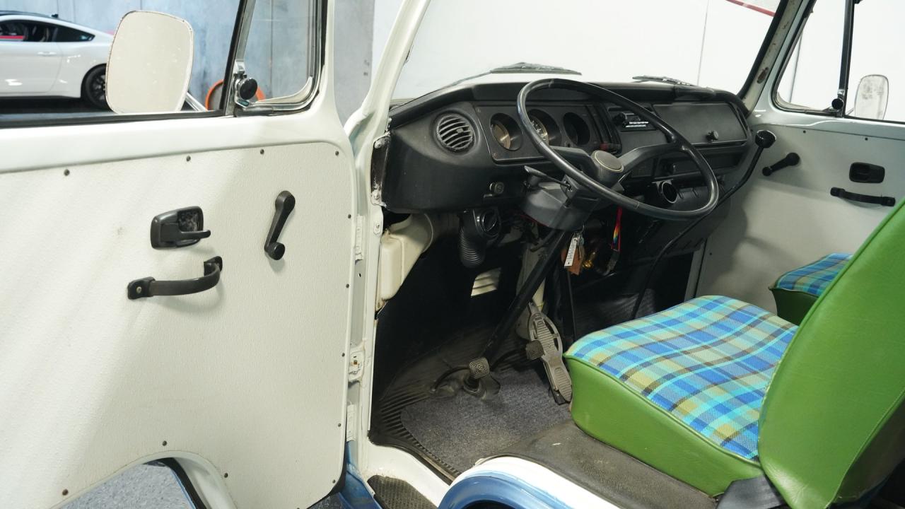 1974 Volkswagen Bus