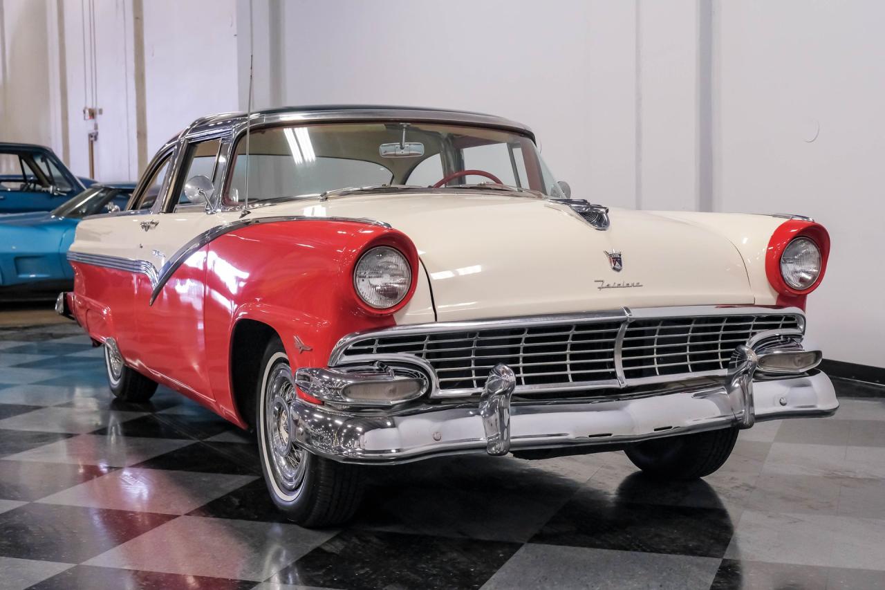 1956 Ford Fairlane Crown Victoria Skyliner