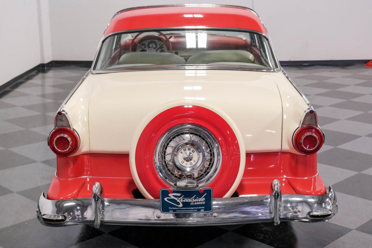 1956 Ford Fairlane Crown Victoria Skyliner