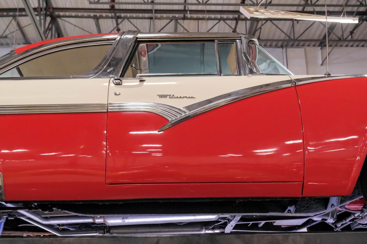 1956 Ford Fairlane Crown Victoria Skyliner