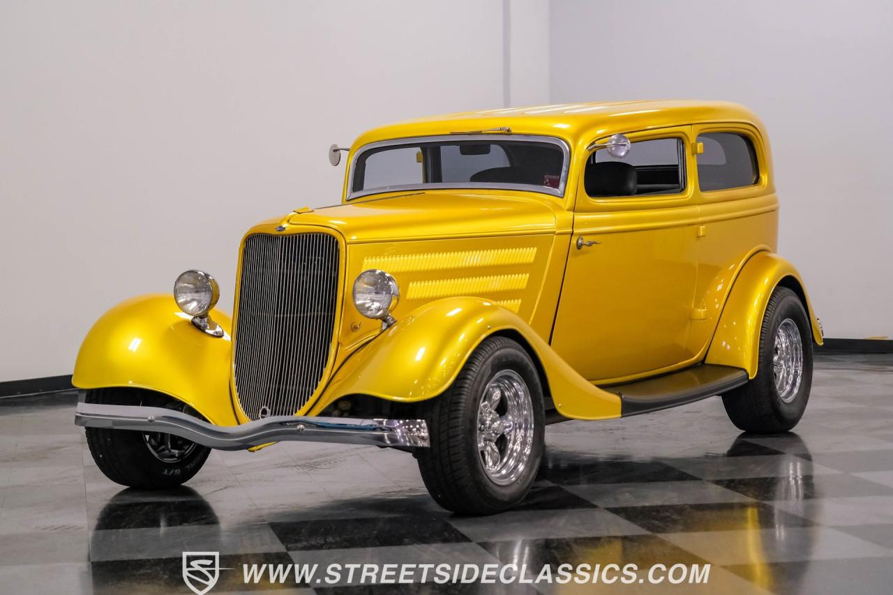 1933 Ford Victoria Streetrod with Trailer