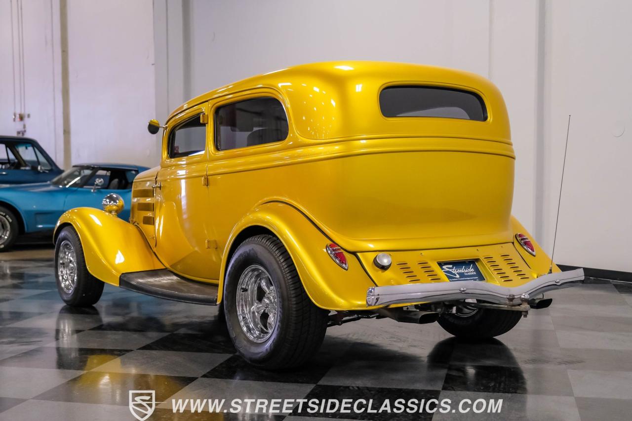 1933 Ford Victoria Streetrod with Trailer