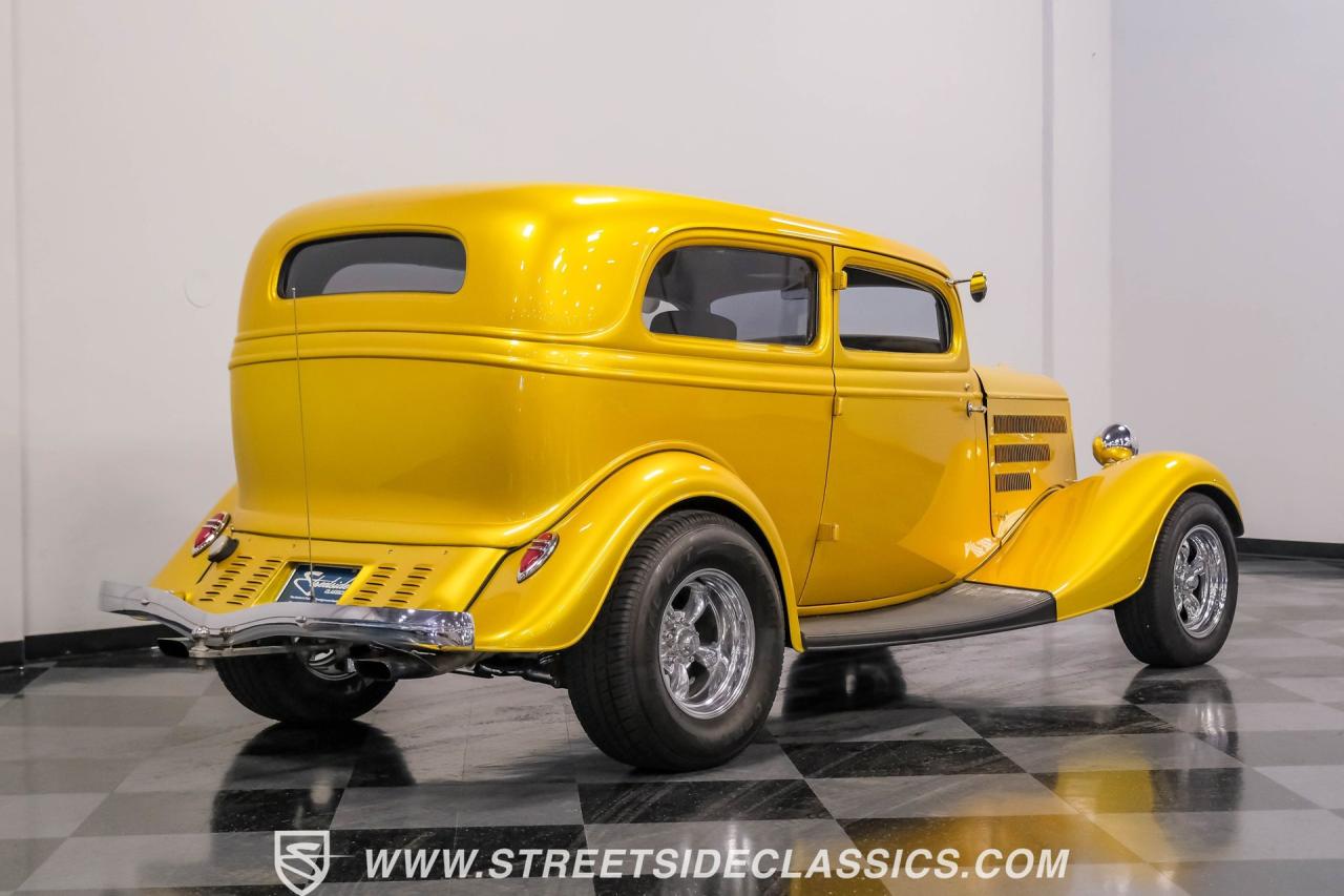 1933 Ford Victoria Streetrod with Trailer