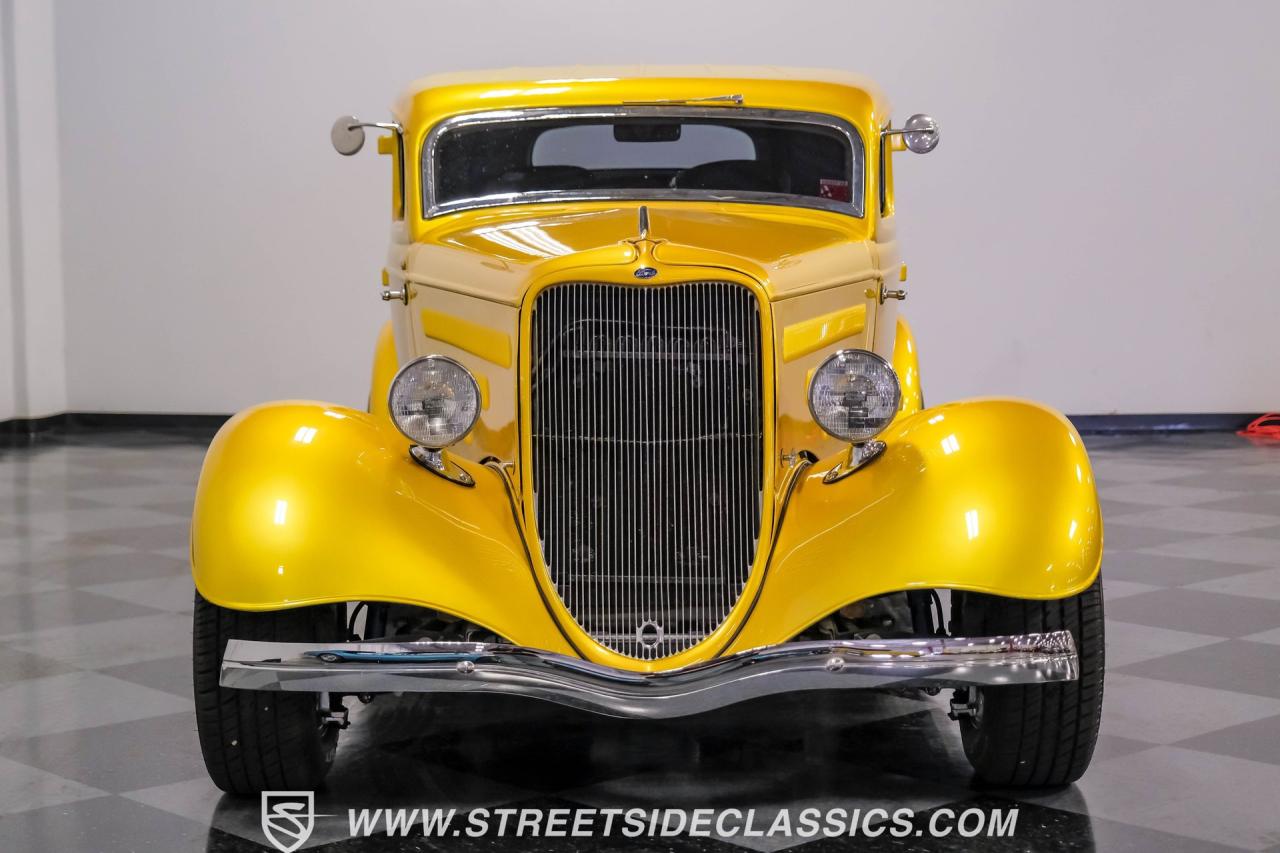 1933 Ford Victoria Streetrod with Trailer