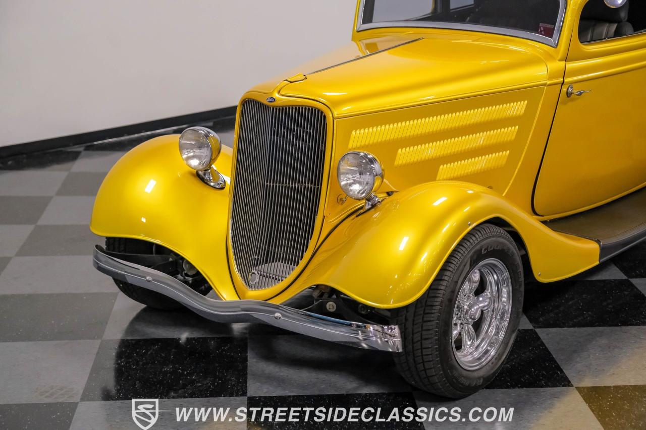 1933 Ford Victoria Streetrod with Trailer