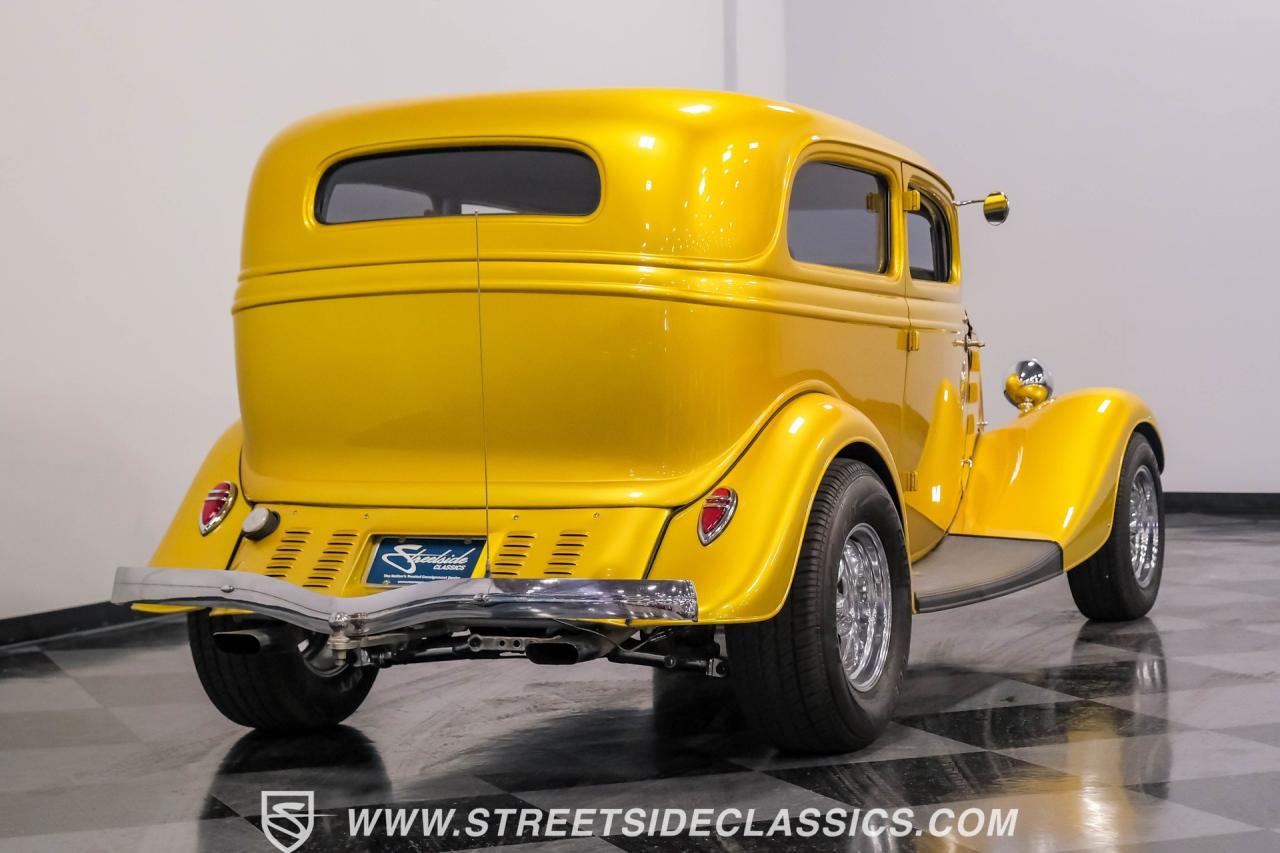 1933 Ford Victoria Streetrod with Trailer