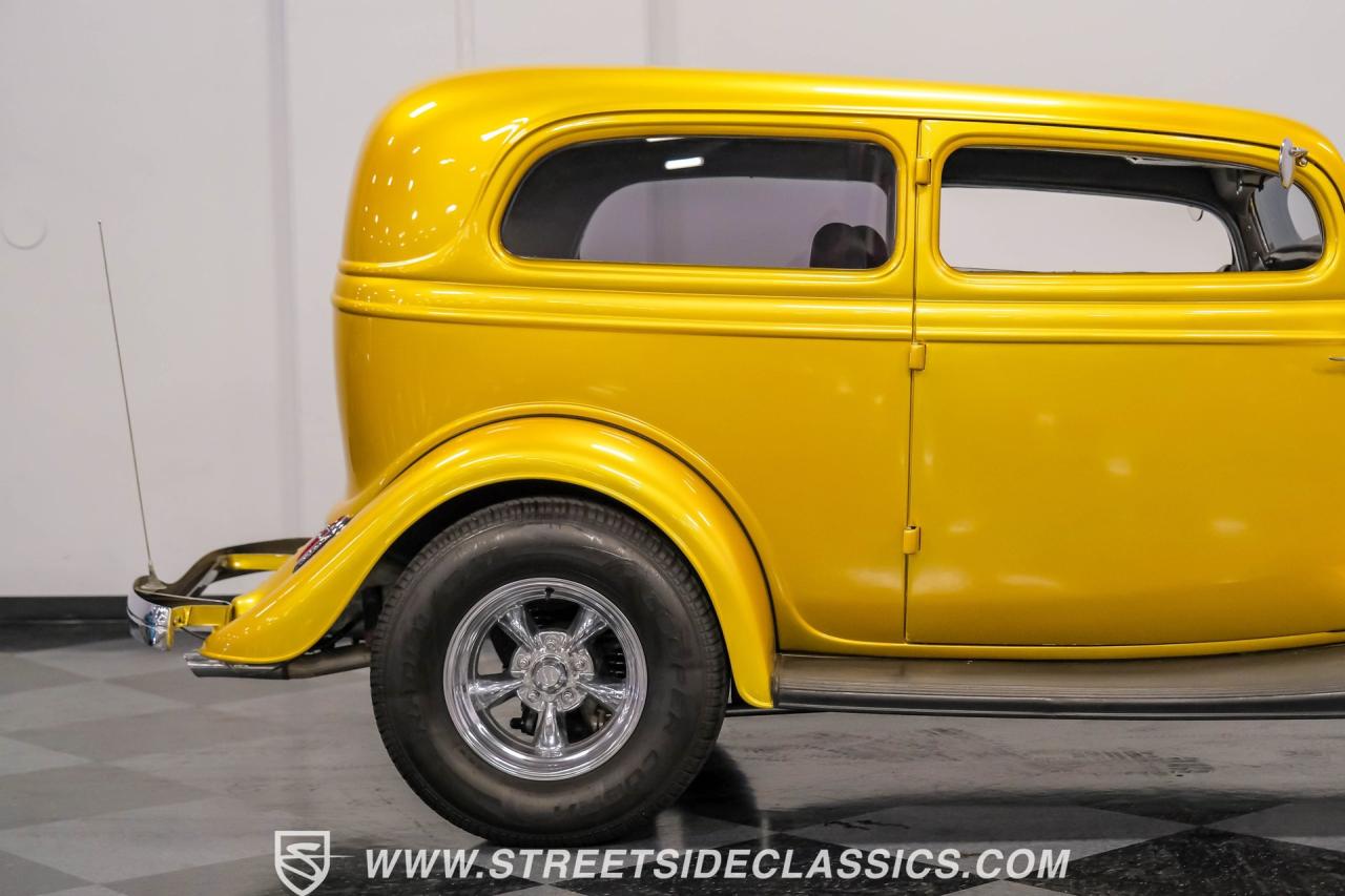 1933 Ford Victoria Streetrod with Trailer