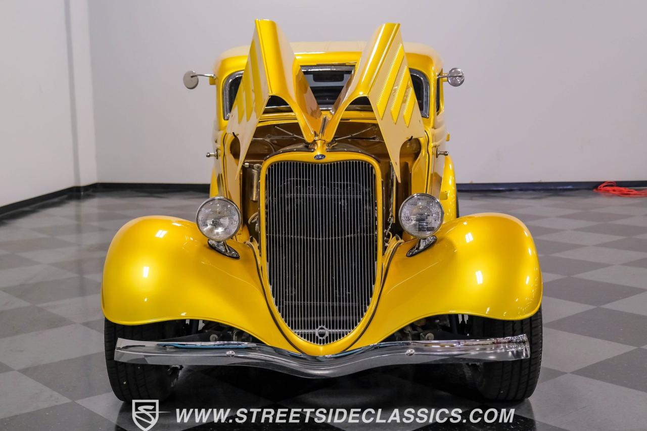 1933 Ford Victoria Streetrod with Trailer