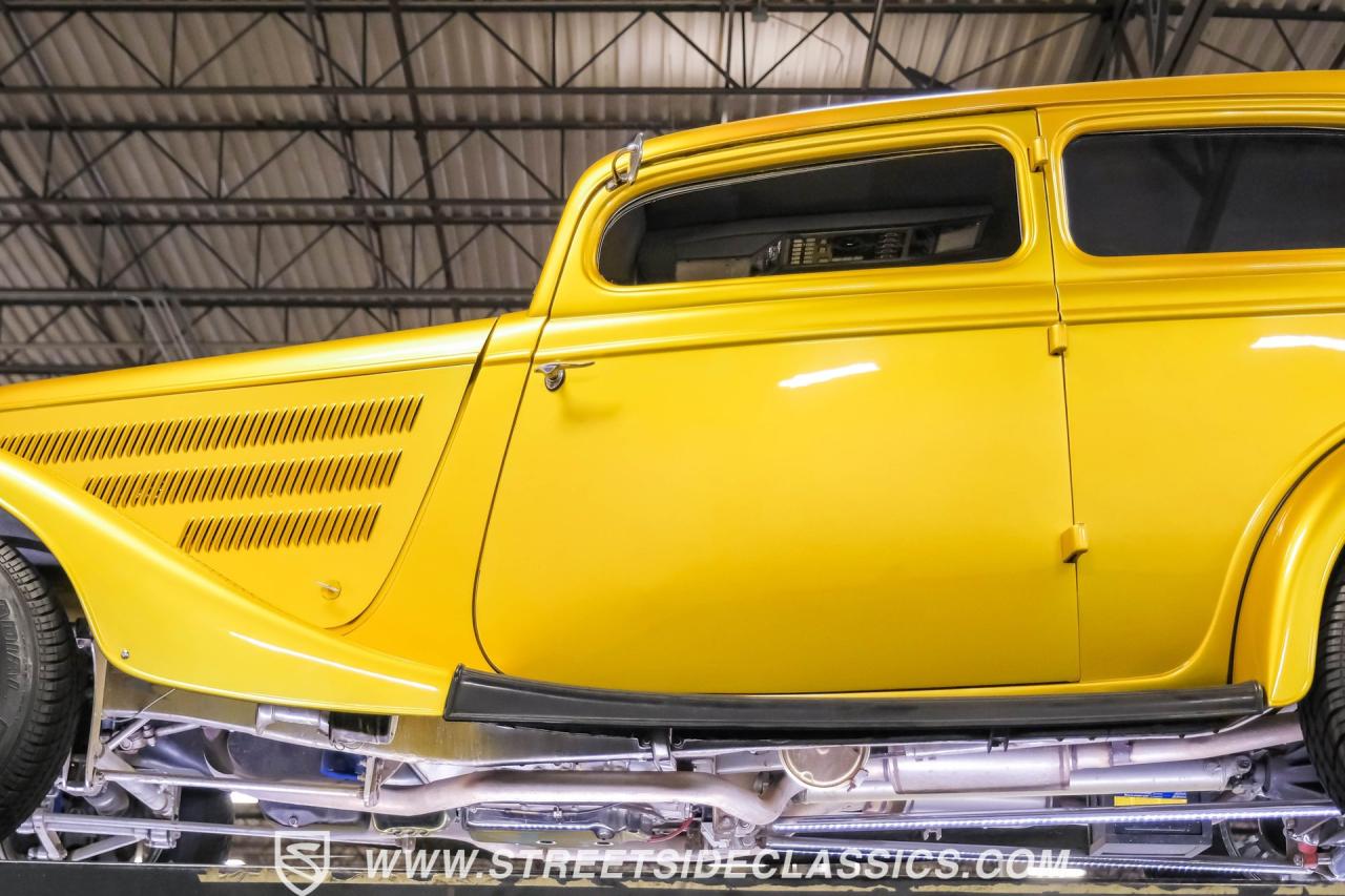 1933 Ford Victoria Streetrod with Trailer