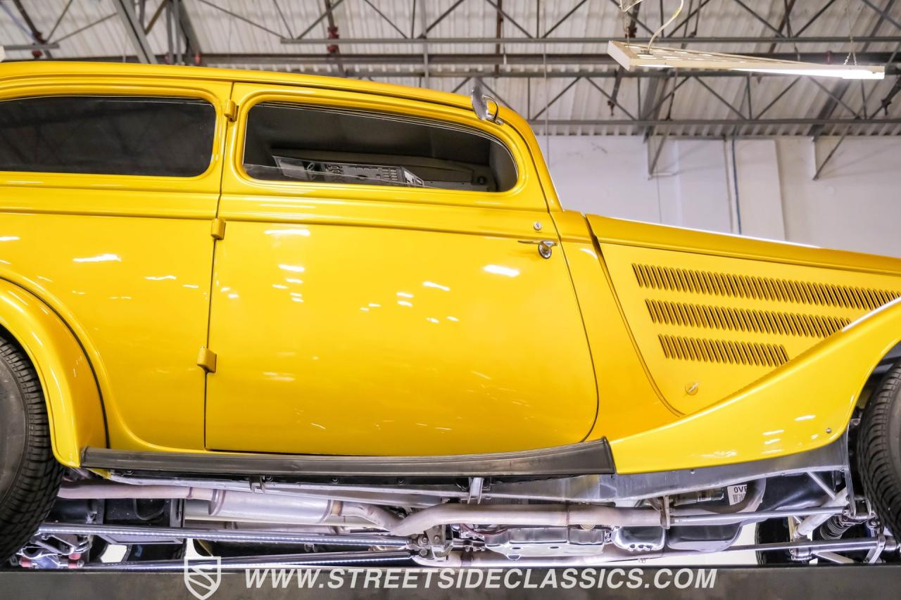 1933 Ford Victoria Streetrod with Trailer