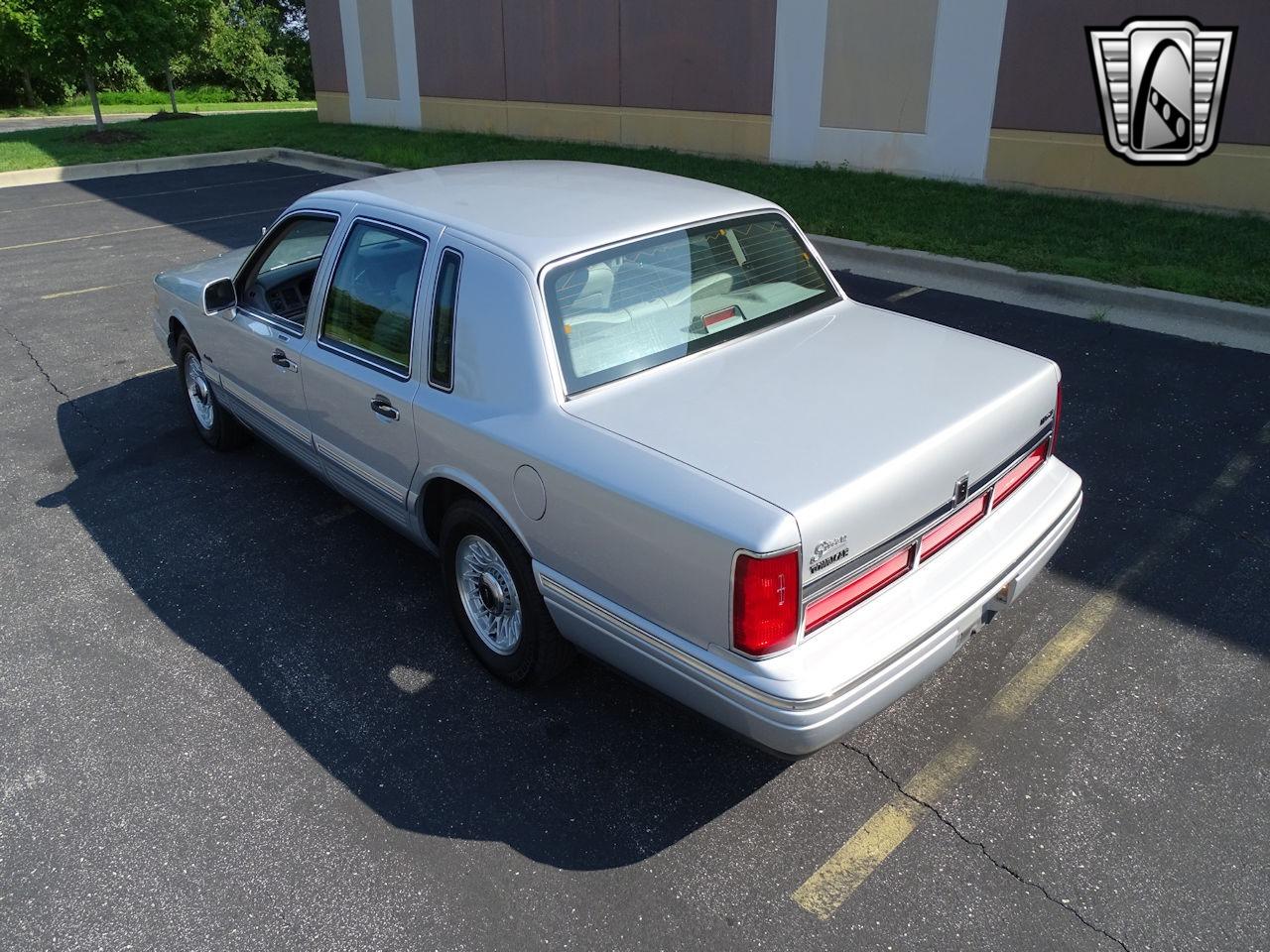 1997 Lincoln Town Car