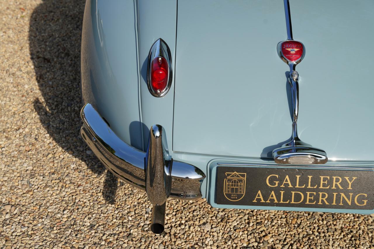 1957 Jaguar XK140 Drophead Coupe