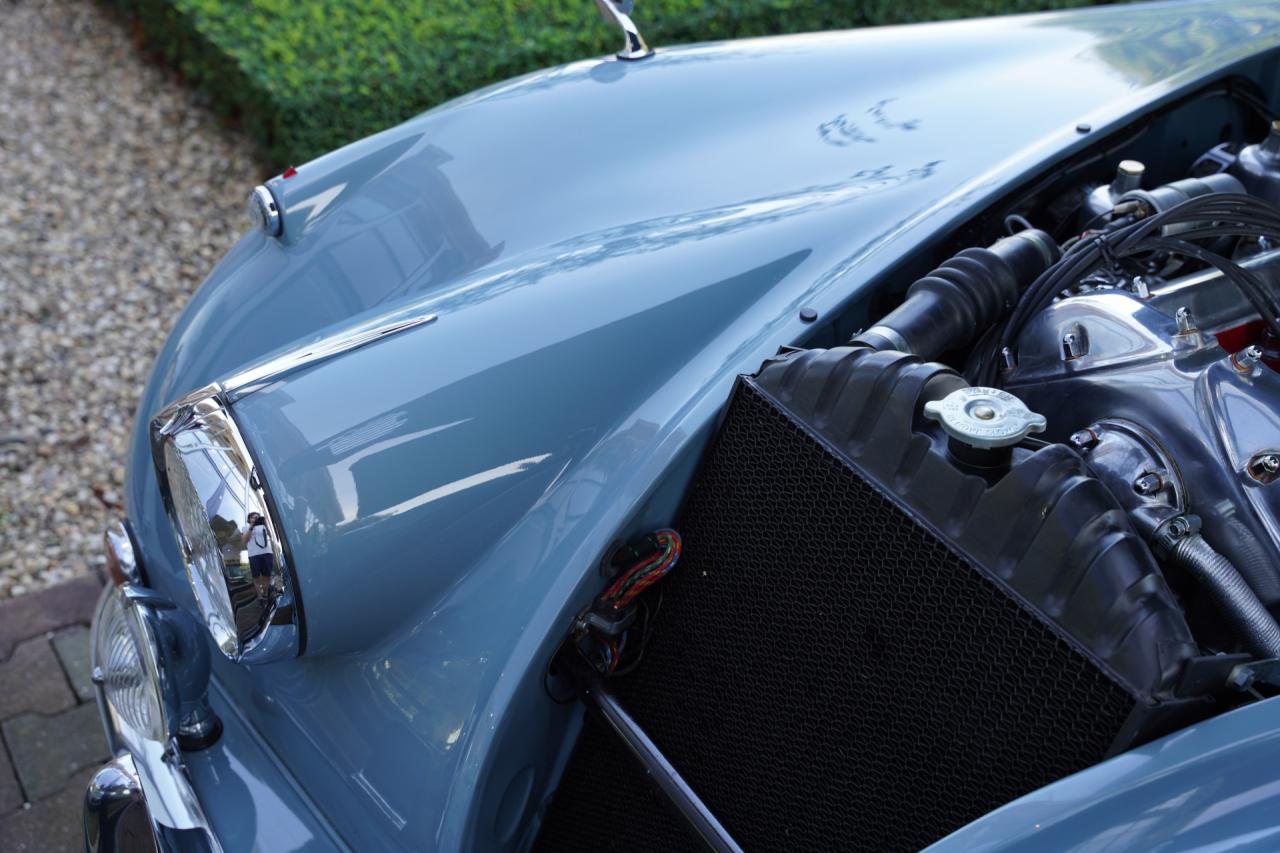 1957 Jaguar XK140 Drophead Coupe