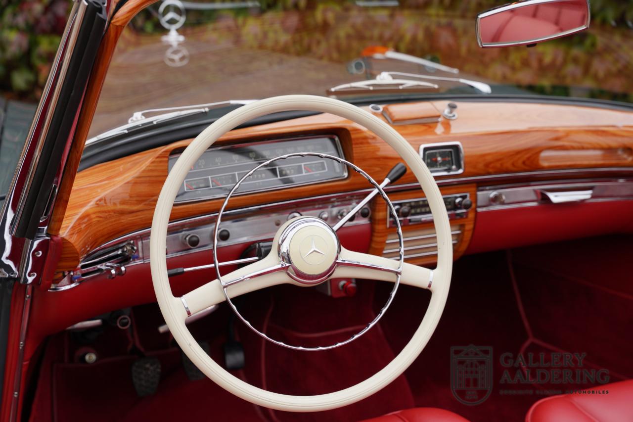 1960 Mercedes - Benz Mercedes Benz 220S Cabriolet