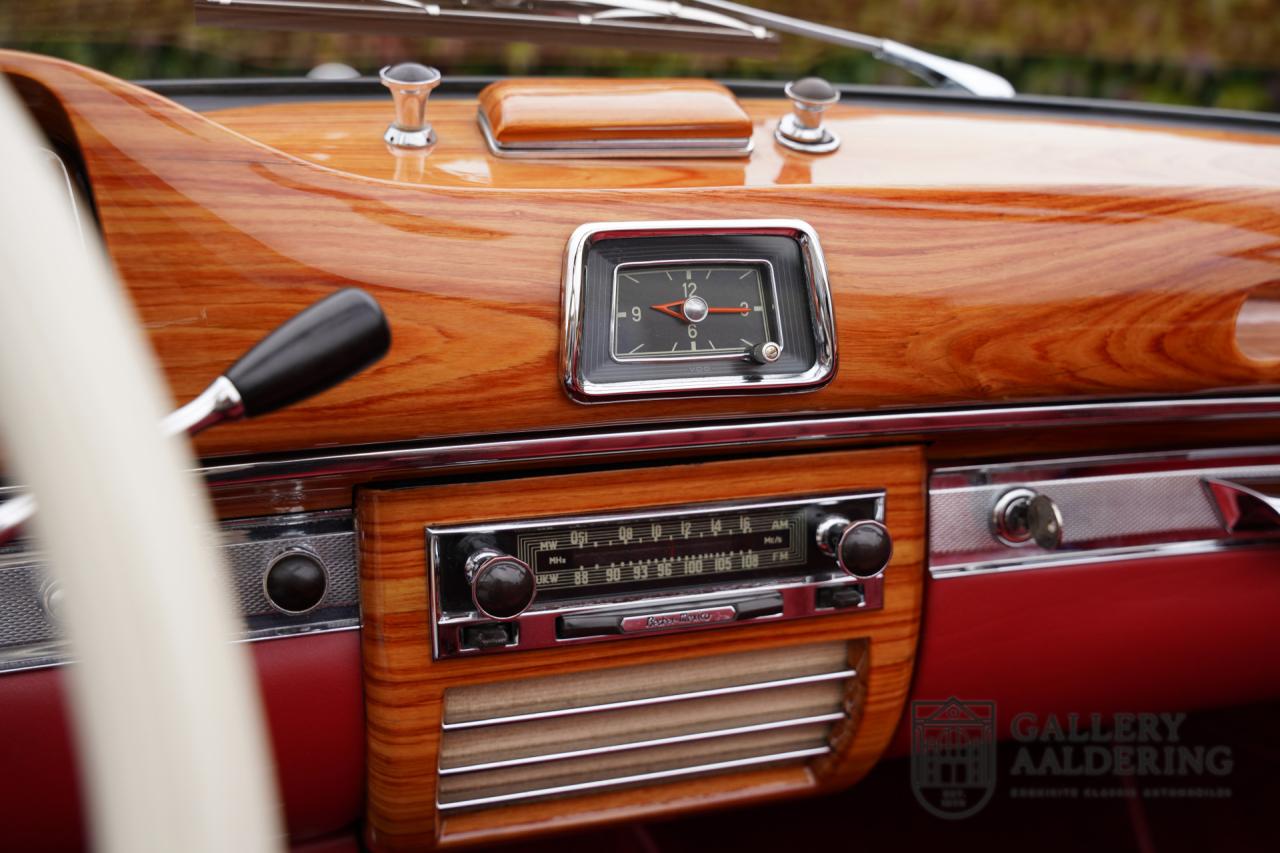 1960 Mercedes - Benz Mercedes Benz 220S Cabriolet