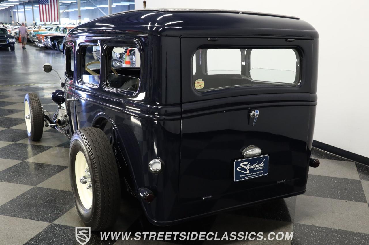 1935 Ford Deluxe Custom Panel