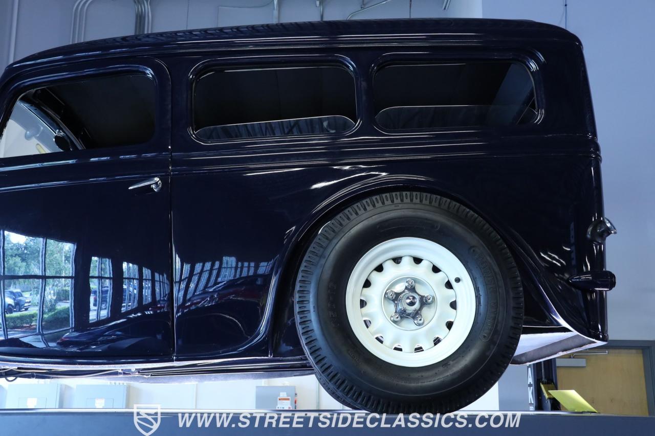 1935 Ford Deluxe Custom Panel