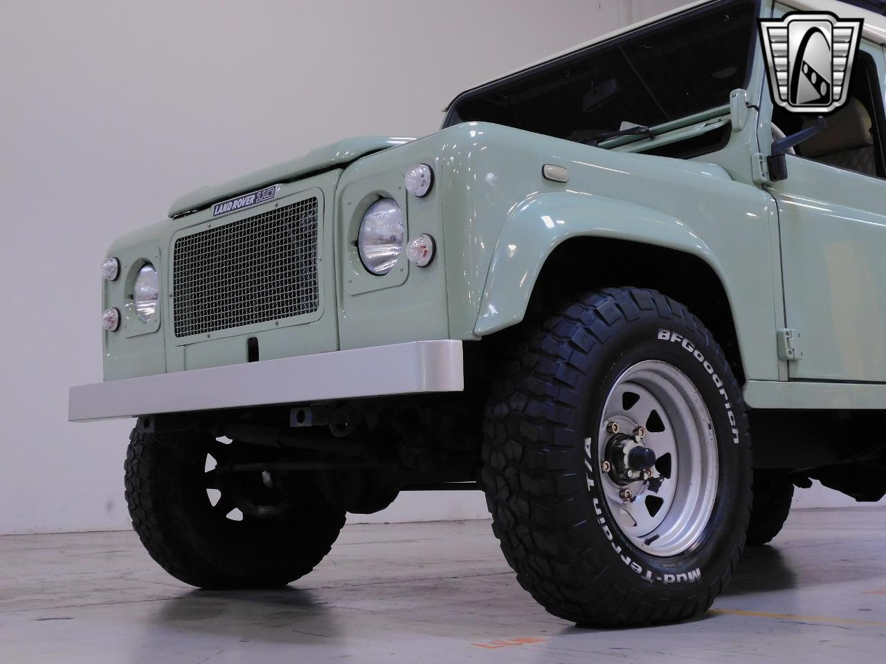 1987 Land Rover Defender