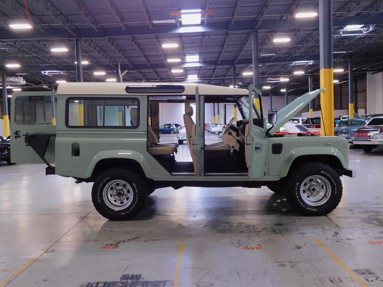 1987 Land Rover Defender