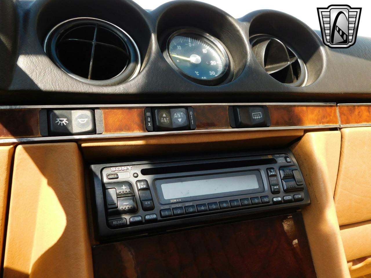 1985 Mercedes - Benz 380SL