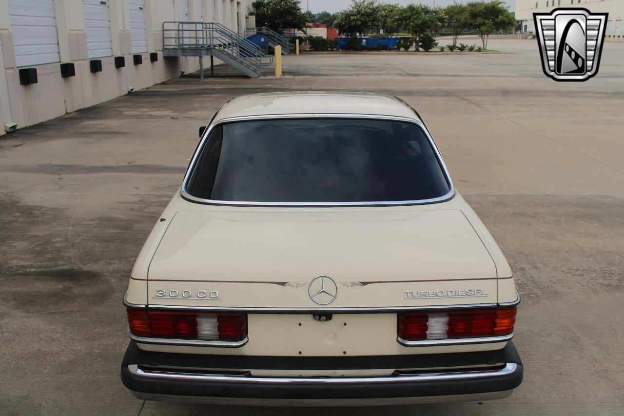 1985 Mercedes - Benz 300CD