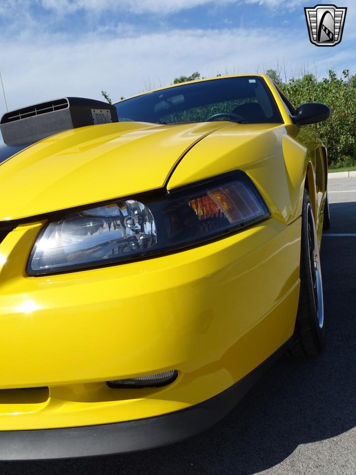 2004 Ford Mustang